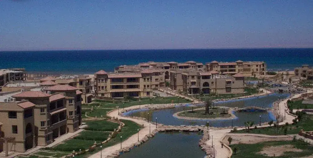 قرية لالونا ازور العين السخنة La Luna Azure