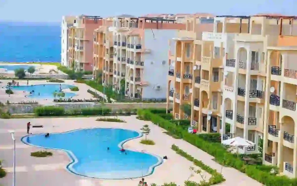 قرية اماريتس هايتس الساحل الشمالي Emirates Heights North Coast