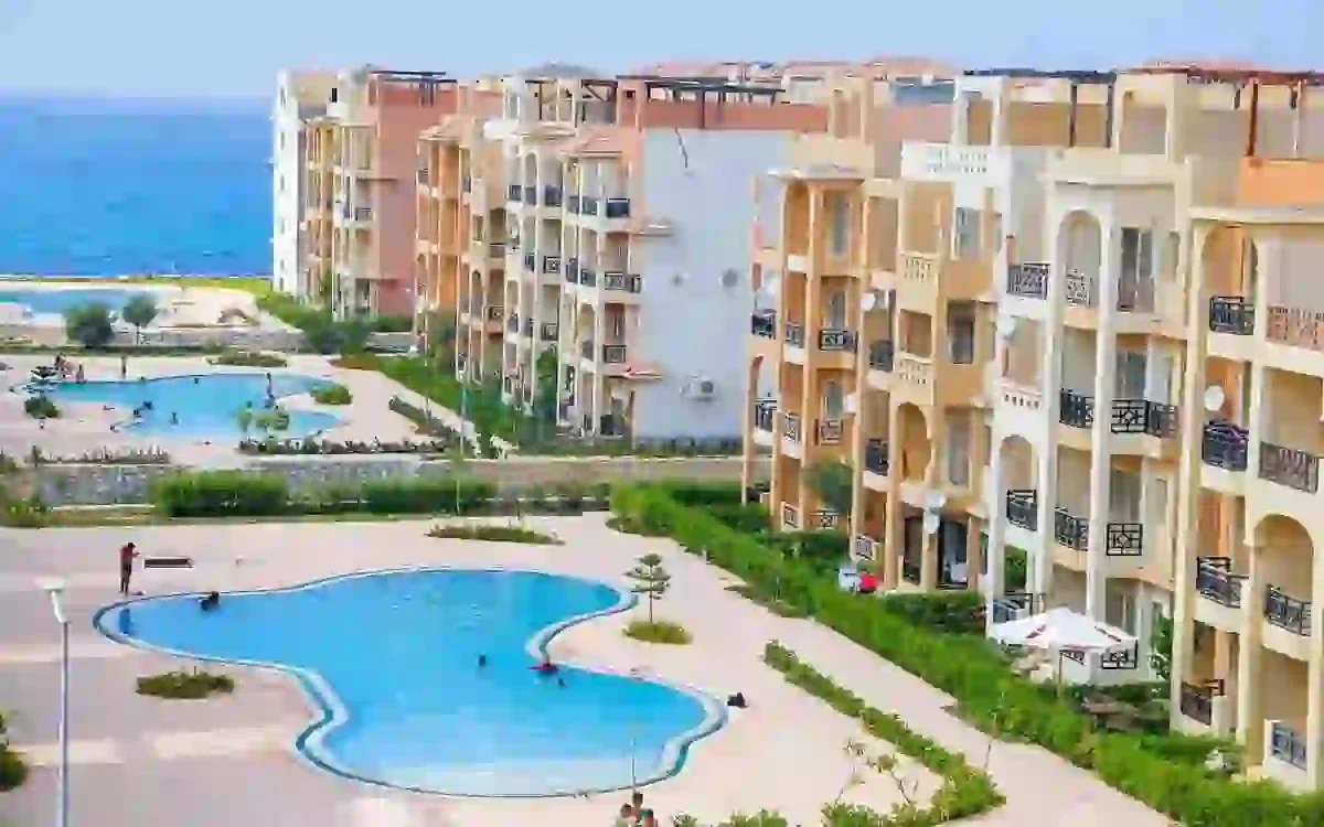 قرية اماريتس هايتس الساحل الشمالي Emirates Heights North Coast
